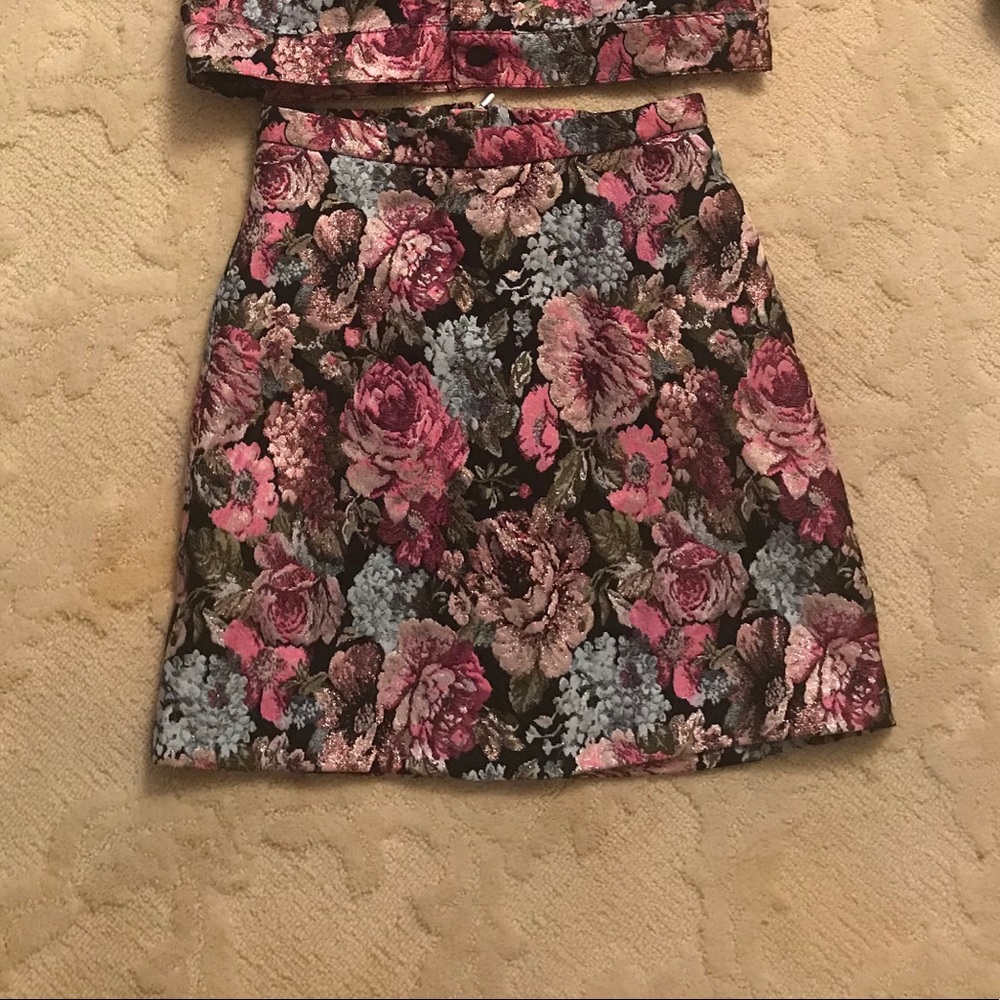 [H&M] Floral Metallic Skirt + Blazer Size 4 NWT 🌸